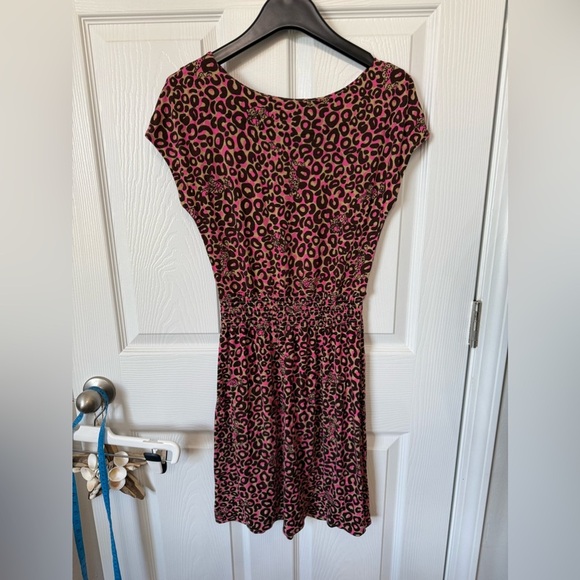 Lilly Pulitzer Sadie Leopard "Thrill of the Chaise" Drop Waist Dress size XS - Picture 3 of 5